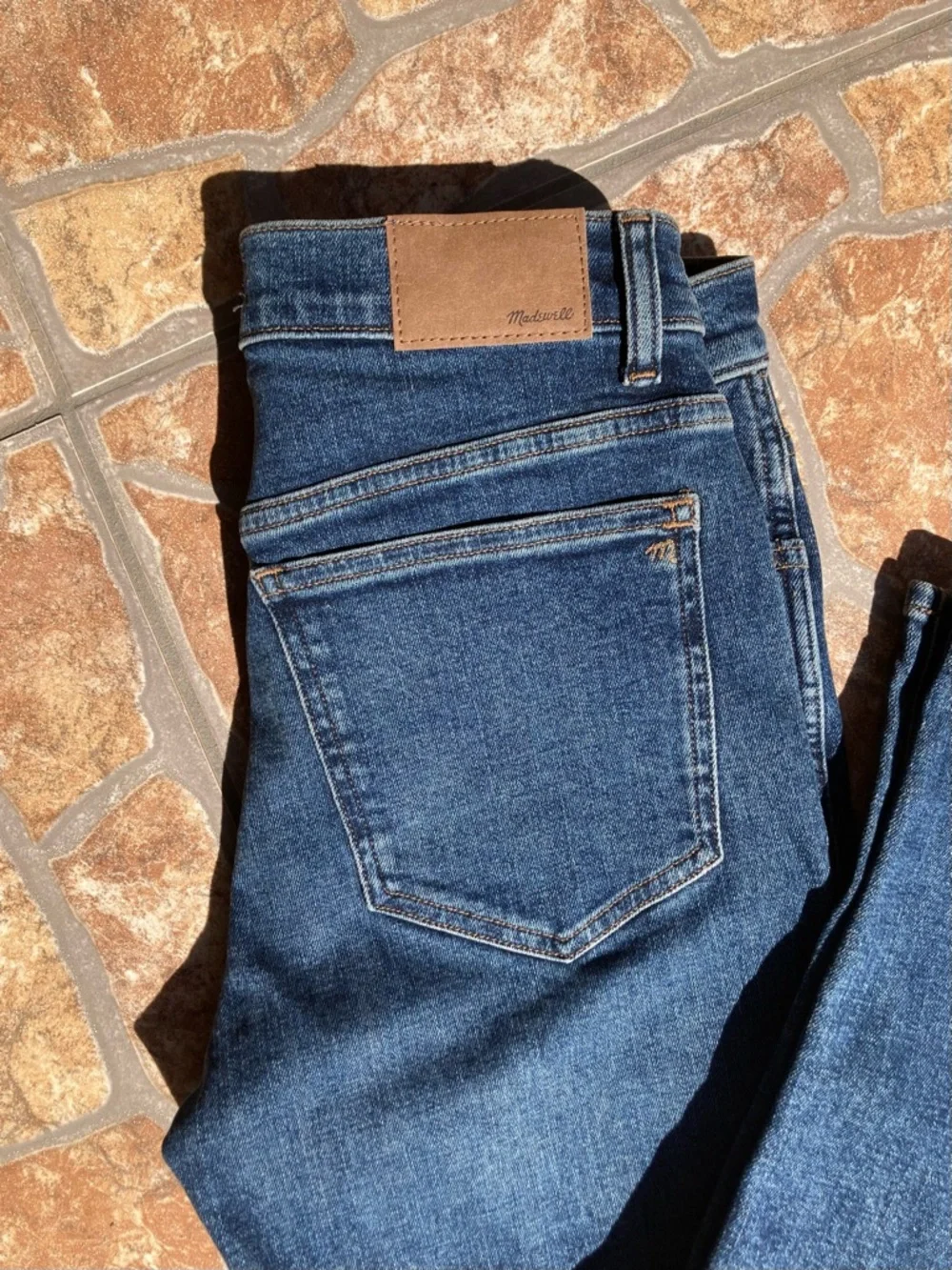 Madewell Midrise Stovepipe Jeans in Dark Blue Denim - Picture 2 of 6